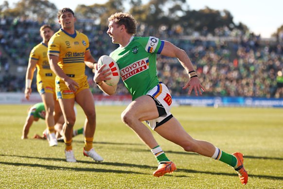 Jed Stuart scores against the Eels.
