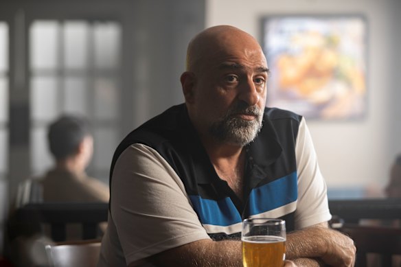 Omid Djalili play’s Linda’s ex-husband in The Change. 