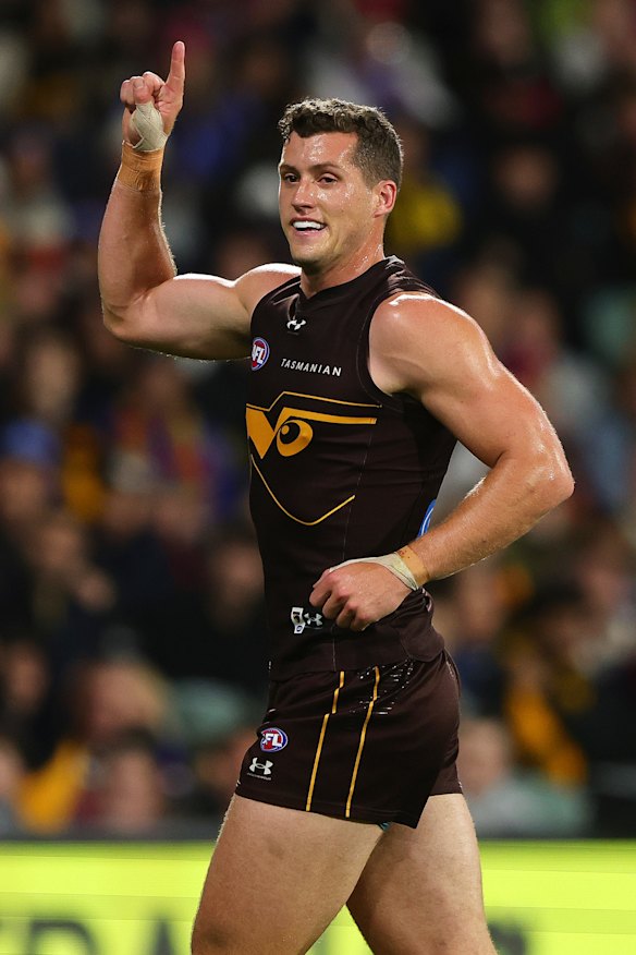 Top combination: Reeves’ ruck teammate Lloyd Meek.