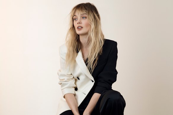 Bella Heathcote describes her style as “somewhere between five-year-old girl, teenage boy and occasionally their mother who’s chic and dressed appropriately”.