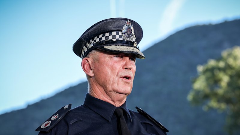 Police vow to track down people who helped fugitive