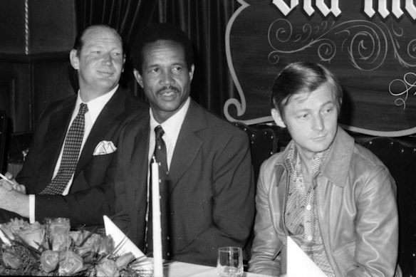  Kerry Packer, Sir Garfield Sobers and John Cornell in 1977/78