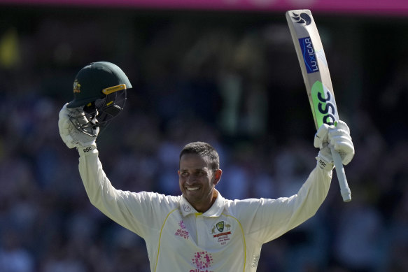 Usman Khawaja celebrates his second century in the SCG Test in 2022.