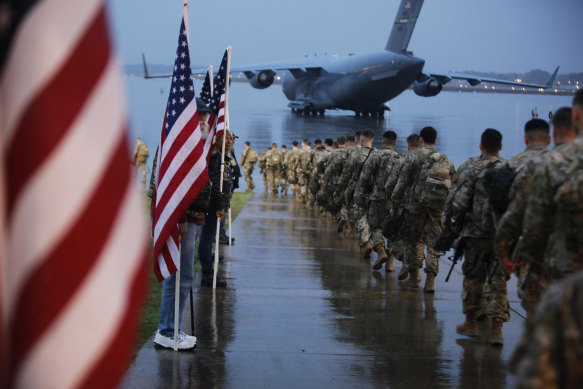 Thousands of troops from the US military&rsquo;s elite 82nd Airborne Division are being sent to the Middle East.