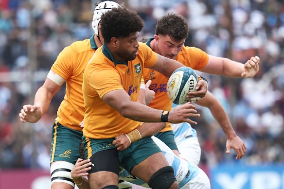 Rob Valetini gets the ball away in traffic.