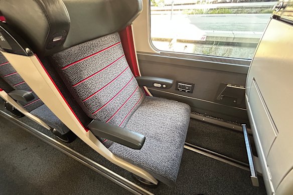 TGV InOui seating in first class.