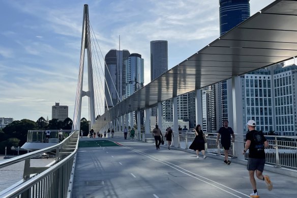 Since mid-December, 260,031 pedestrian, 36,166 cycling and 19,193 e-scooter trips have been made across the Kangaroo Point Bridge.