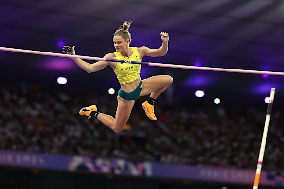 Nina Kennedy cleared 4.90m to clinch outright gold.