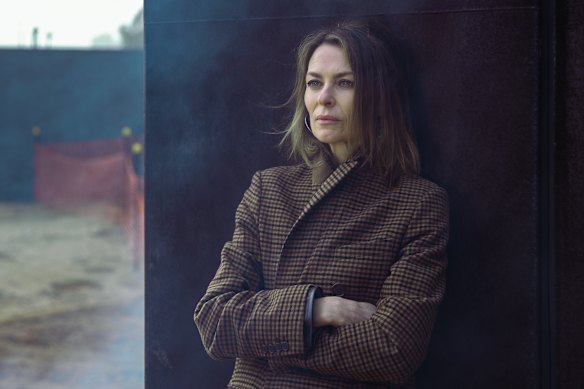“Stevie has written something that’s kind of like a love song to the unseen workers,” says Kat Stewart.