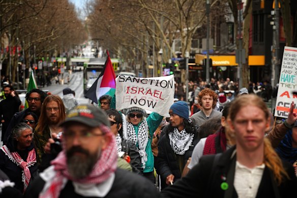Pro-Palestinian demonstrators in Melbourne on Sunday.