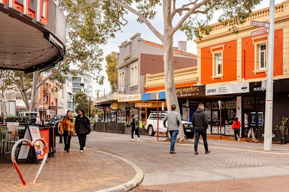 Oxford Street in Leedervill remains consistently busy.