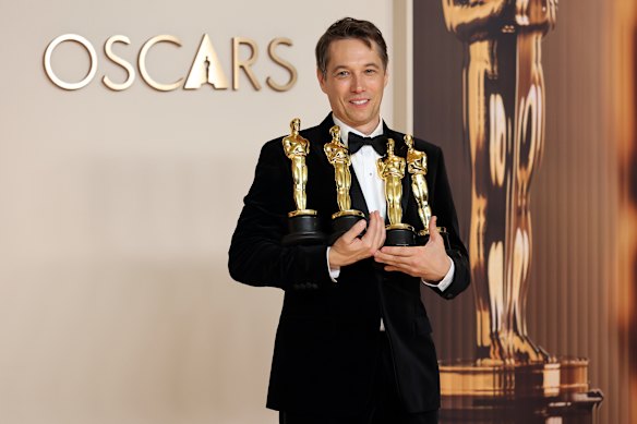  Sean Baker with his four Oscars for Anora. 
