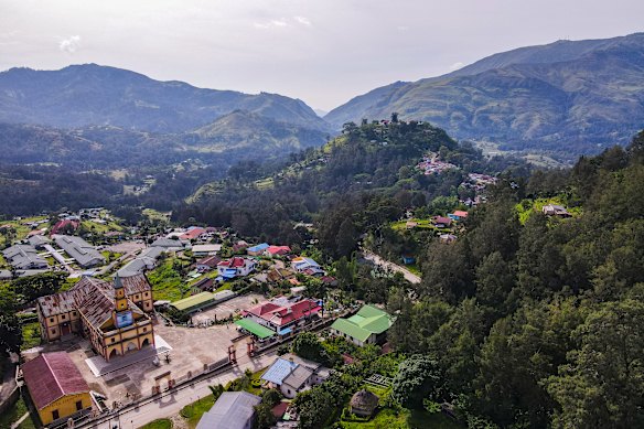 Locals are greeting a slowly growing number of tourists since Timor-Leste’s independence in 2002, including to the highland town of Maubisse.