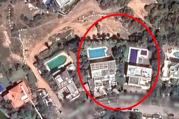 An aerial view of the beachside villas Benjamin Netanyahu (left in circle) and James Packer owned in the gated community on Hadar Street, in Caesarea, about 45 minutes north of Tel Aviv, Israel.