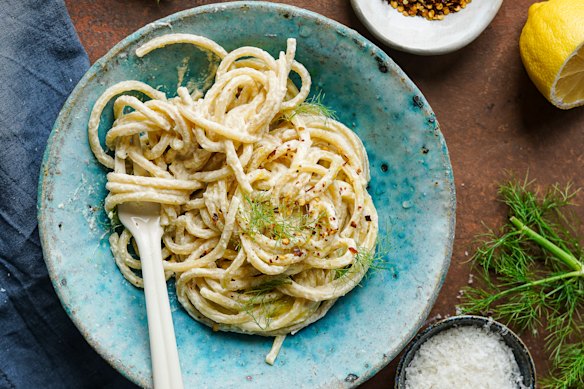 Caramelised fennel, lemon and chilli pasta