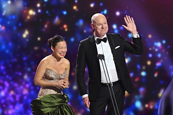 Tom Gleeson did his best to sway the Gold Logie votes to Poh Ling Yeow’s way, with a “Vote for Poh” please from the stage. 