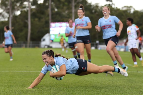 Desi Miller scoring her third try in the 2024 Super W grand final.
