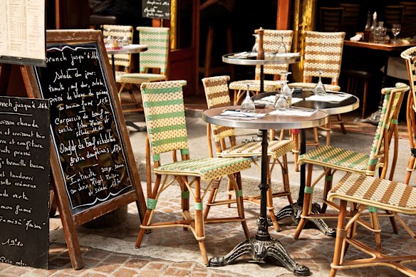 Americans may find themselves sorely disappointed with the size of their meal if they order an entree in France (or just about anywhere else).