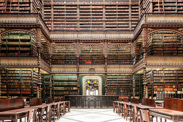  The Cabinet of Reading.