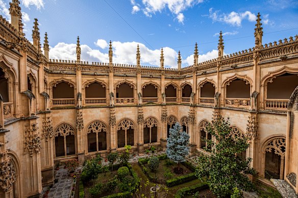 Cloister at the monastery of San Juan de los Reyes.
