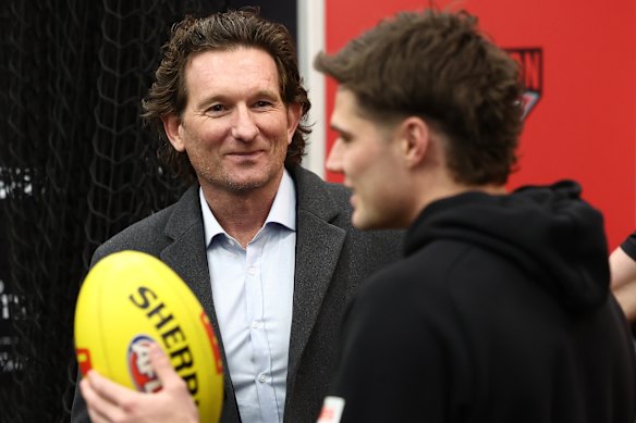 Former coach James Hird has support among former players and coteries.
