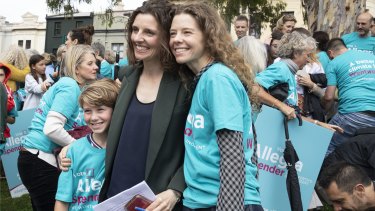 Independent Allegra Spender, left, kicks off her campaign for Wentworth with her sister, fashion designer Bianca Spender.