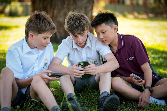 Patty De Benedetto (left), Eddy Coulson and Jordan Huang, who are all in year 7 and affected by the social media ban.