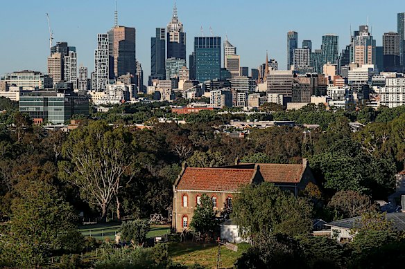 Melbourne CBD scorched through 40+ degree days, sparking fires around the state. This image was taken on Wednesday, before smoke from the fires made its way to the CBD. 
