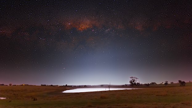 Light pollution from Bathurst bleeds int the night sky below the Milky Way.