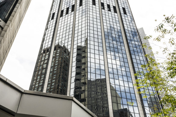 Mirvac has sold a fractional  stock  successful  the operation    astatine  255 George Street.