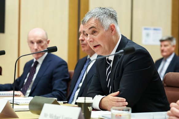 Optus chief executive Stephen Rue said he was accountable for the company&rsquo;s failings but did not think Optus or its customers needed a change of leader.