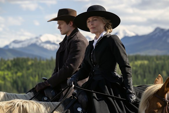 Lucas Till as Garret Van Ness and Gillian Anderson as Constance Van Ness in The Abandons.