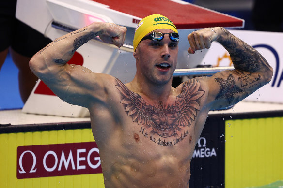 Kyle Chalmers celebrates winning gold in the 100m freestyle at the 2023 world swimming championships. 