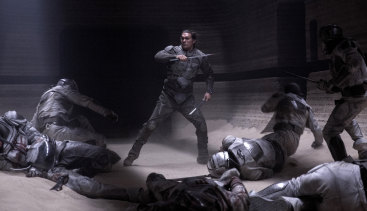 Jason Momoa in a battle scene in Dune. 