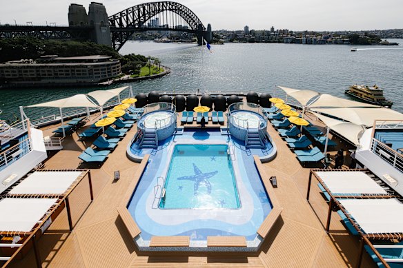 Carnival Splendor is unashamedly a cruise ship.