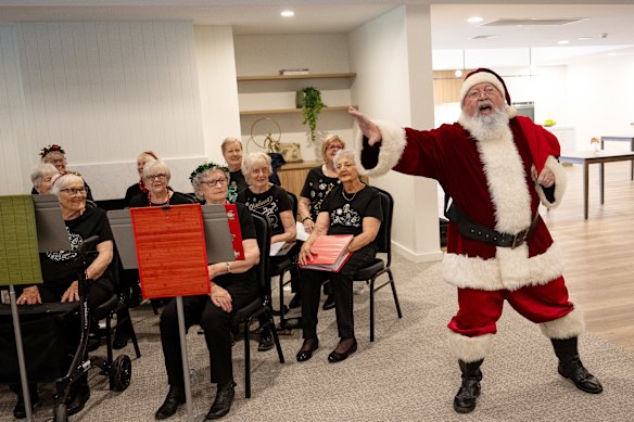 Santa, aka resident Bruce Eagle, made an appearance at the Cherry Tones’ Christmas concert at the Aveo Cherry Tree Grove retirement Village in Croydon.