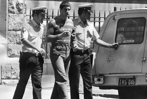 Mark “Chopper” Read has an early encounter with police.