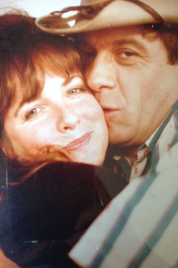 Amanda Pelman with Molly Meldrum on the set of Hey Hey It’s Saturday in 1988.