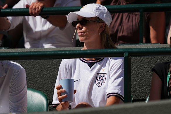 De Minaur’s fiancee, Katie Boulter, was in the stands.