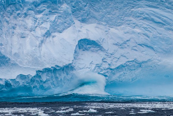 The ice sheet is more exposed to waves without sea ice.