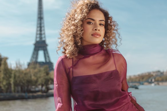 Fowler is the first professional footballer and first L’Oréal Paris brand ambassador in Australia and New Zealand to walk the L’Oréal Paris Le Défilé runway at Paris Fashion Week at the famous Hôtel de Ville. 