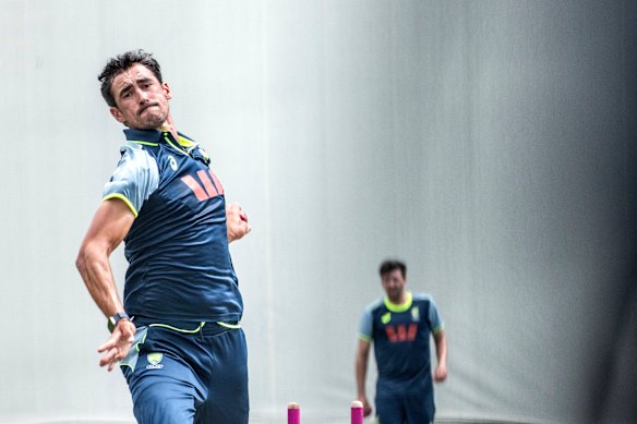 Mitchell Starc prepares ahead of the Sydney Test. 