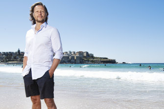 Janek Gazecki va de l'avant avec les plans d'un club de plage à Bondi Beach.