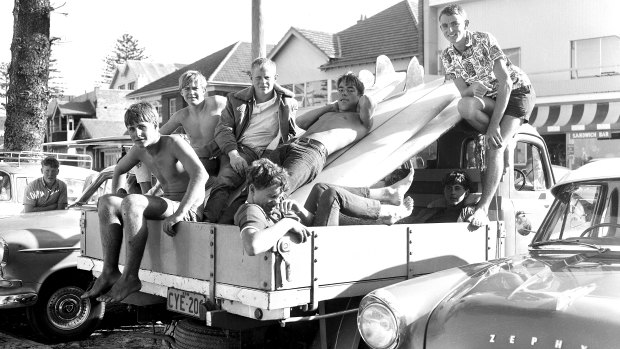 Spectators pictured on the final day of the 1964 World Surfboard Championships at Manly Beach 