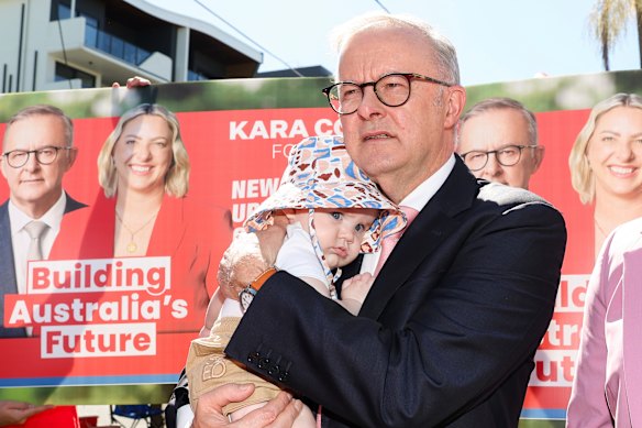 Anthony Albanese during a visit to an early voting polling place in Wynnum.
