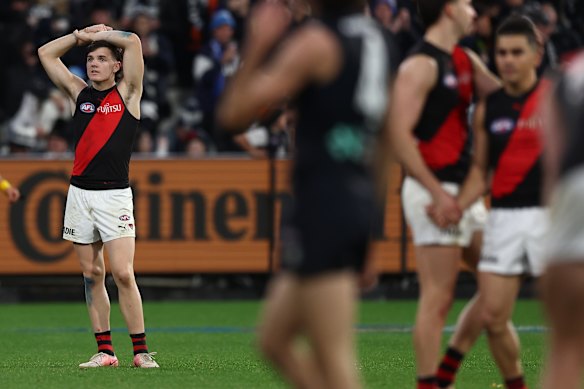 Carlton and the Bombers will not be broadcast on free-to-air TV in the final round of the home-and-away season.