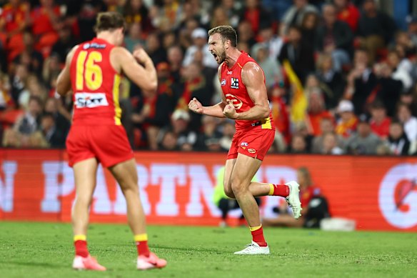 Sam Day was a foundation Suns player.