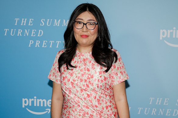 Bestselling author Jenny Han and creator of hit series The Summer I Turned Pretty.