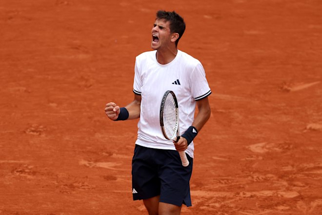 Rafael Jodar extends debut Roland-Garros run to quarter-finals