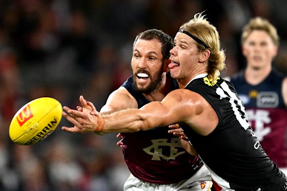 Tom De Koning’s athleticism and high-leaping style should be suited to the ruck rules.